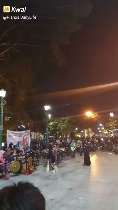 Musikalisasi puisi di nol km yogyakarta