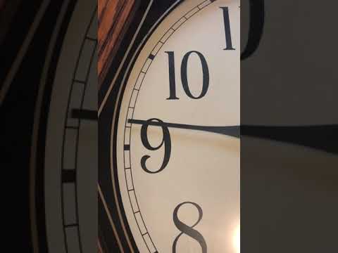 Video: Karlsson Spinne Uhr