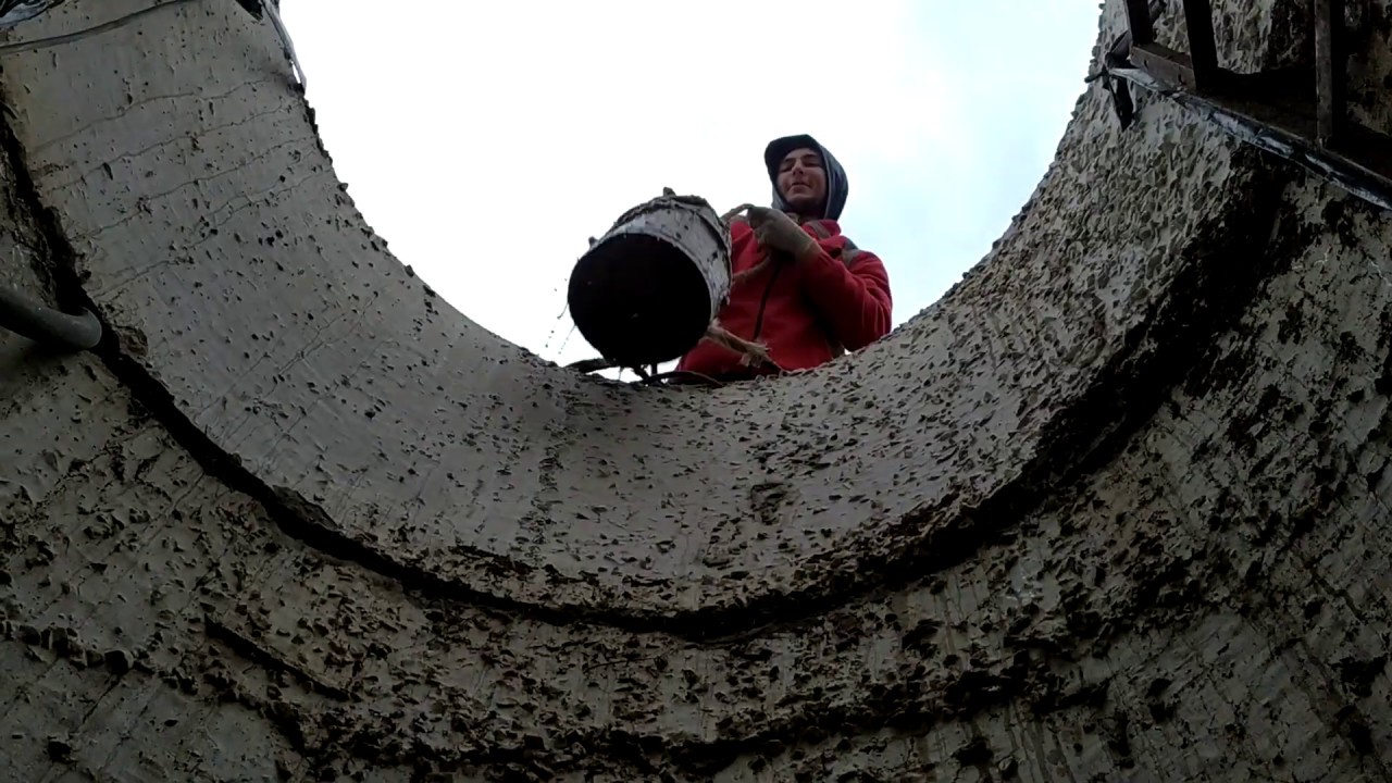 Чистка колодца - YouTube