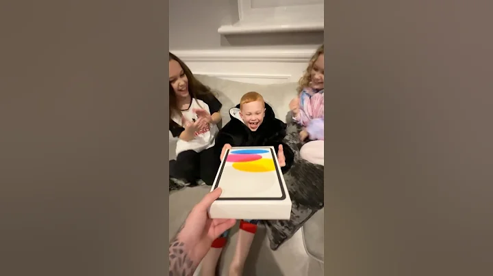 Surprising him with a new iPad ❤️ #jonathanjoly #shorts #daughter ￼