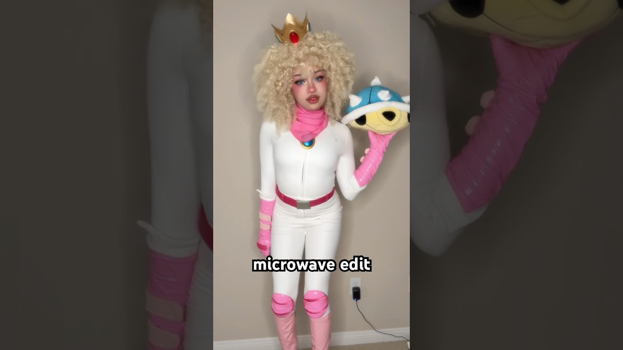 Princess Peach Cosplay🩷 Microwave edit #princesspeach #cosplay
