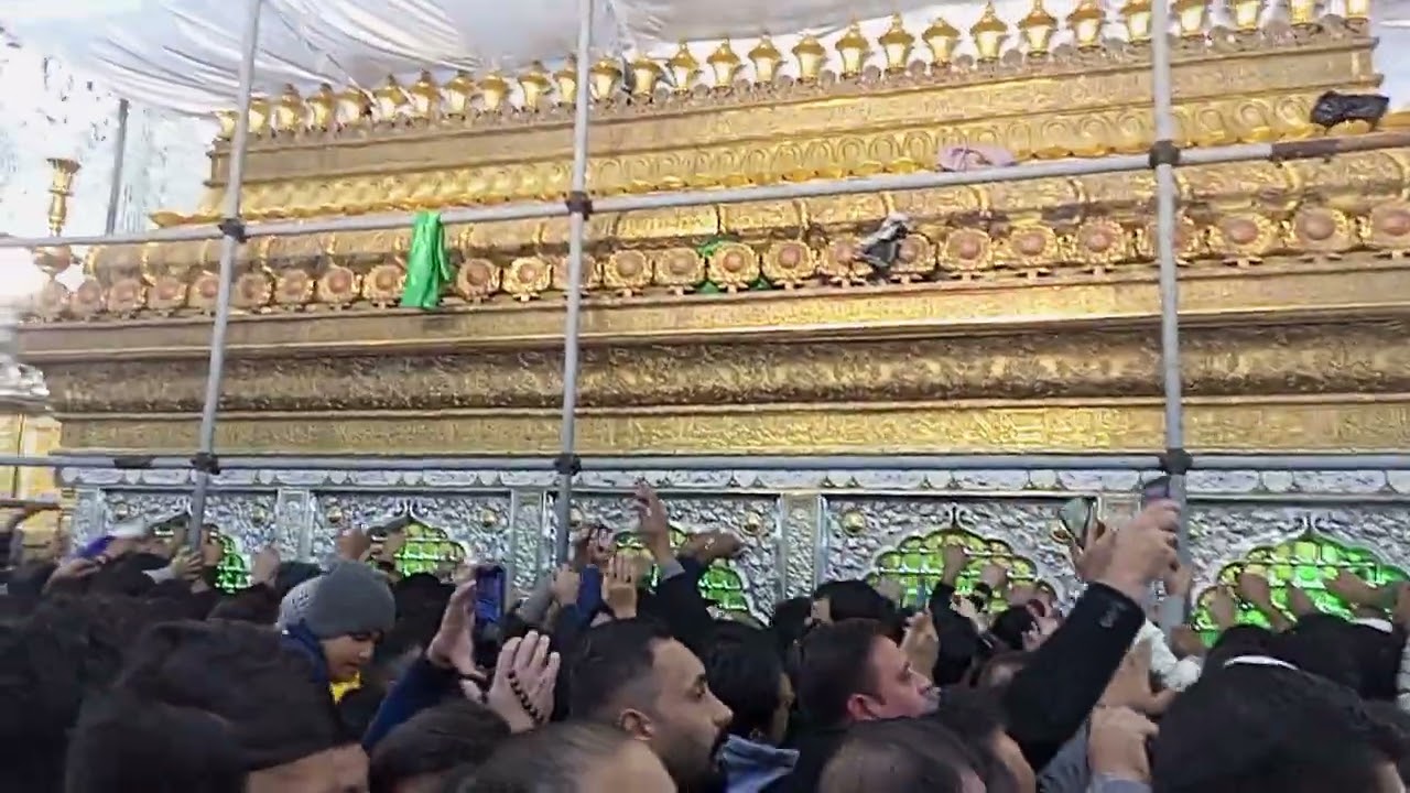 # نئے سال پر 12 بجتے ہی امام علی علیہ السلام کے حرم کے مناظر ❤️