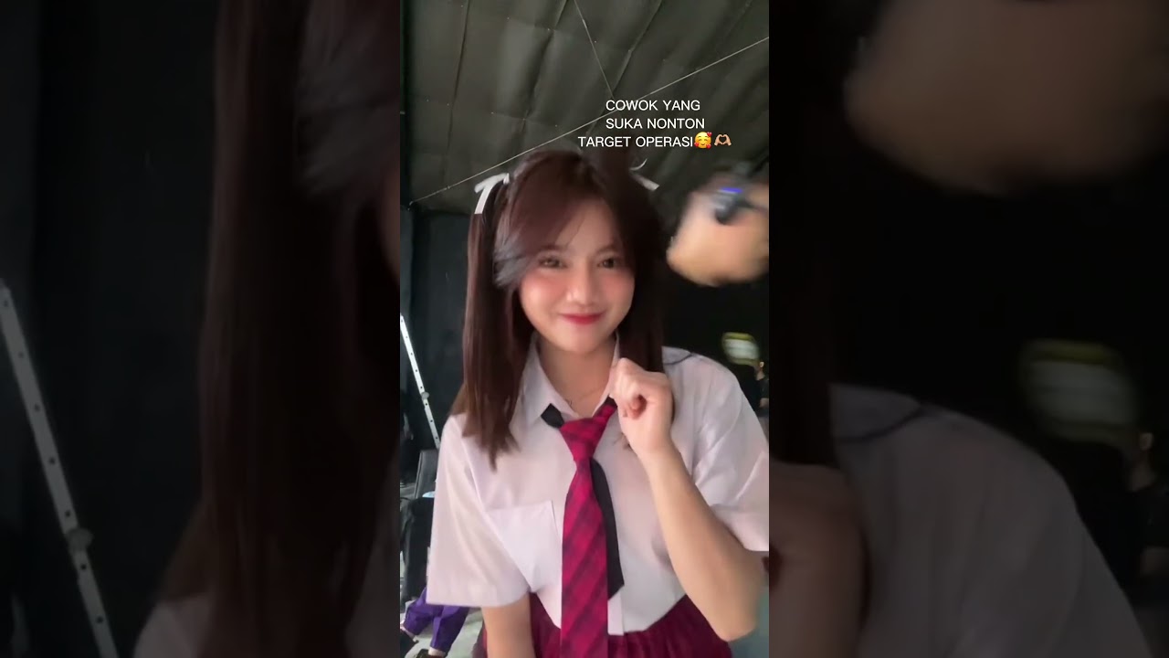 Moylovli qizlar bilan havaskor porno