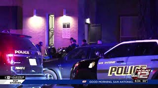 Video: SAPD menyelidiki kemungkinan kasus pembunuhan-bunuh diri di apartemen dekat Pearl Brewery