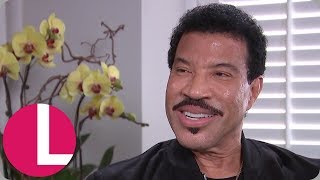 Lionel Richie Tells His Kids Not to Film Him at the Table! (Extended Interview) | Lorraine