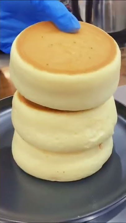 Fluffy Japanese Souffle pancakes