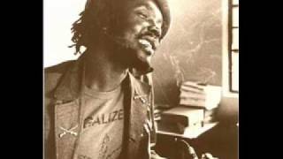 Peter Tosh - Little Green Apples chords