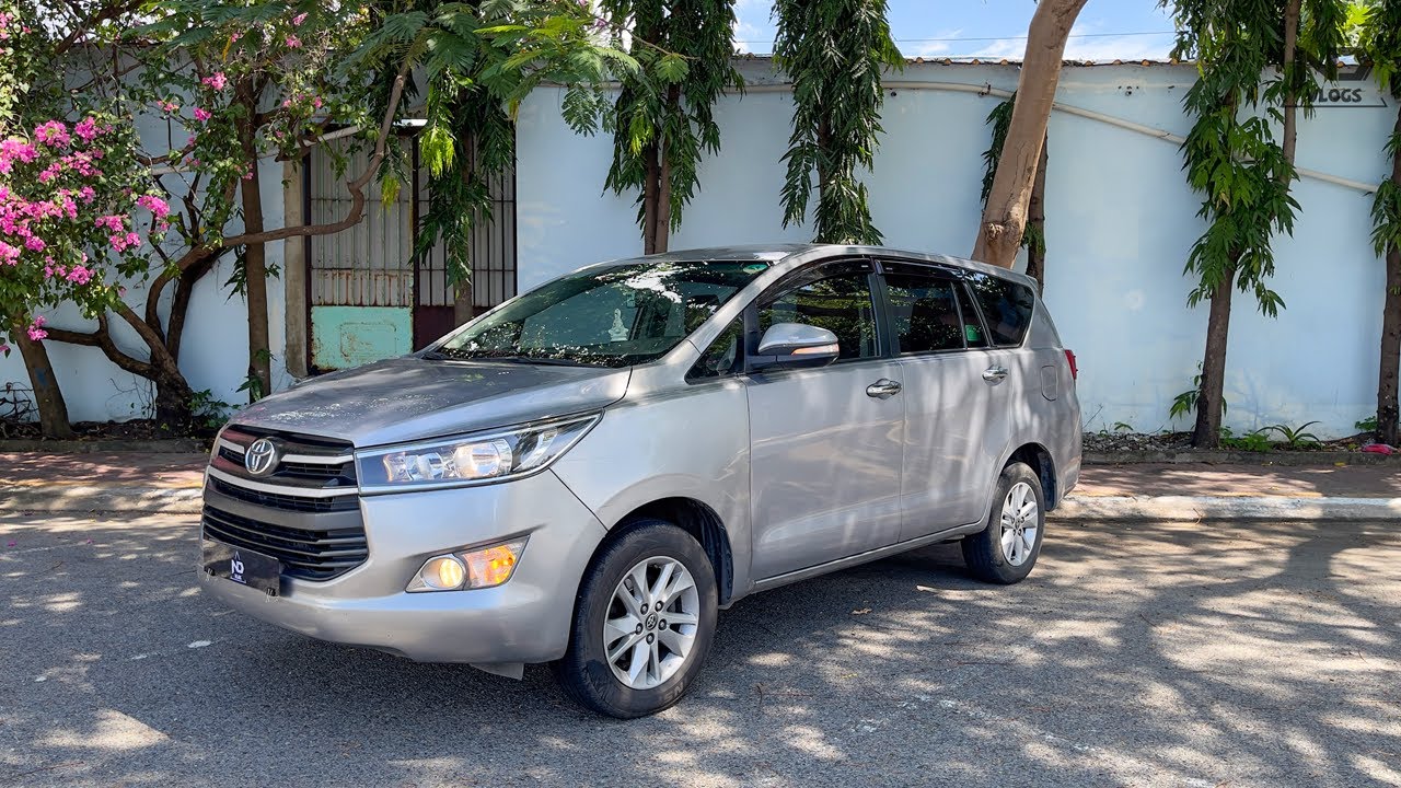 Trải Nghiệm Thuê Xe Tự Lái: Toyota Innova E (300.000km)