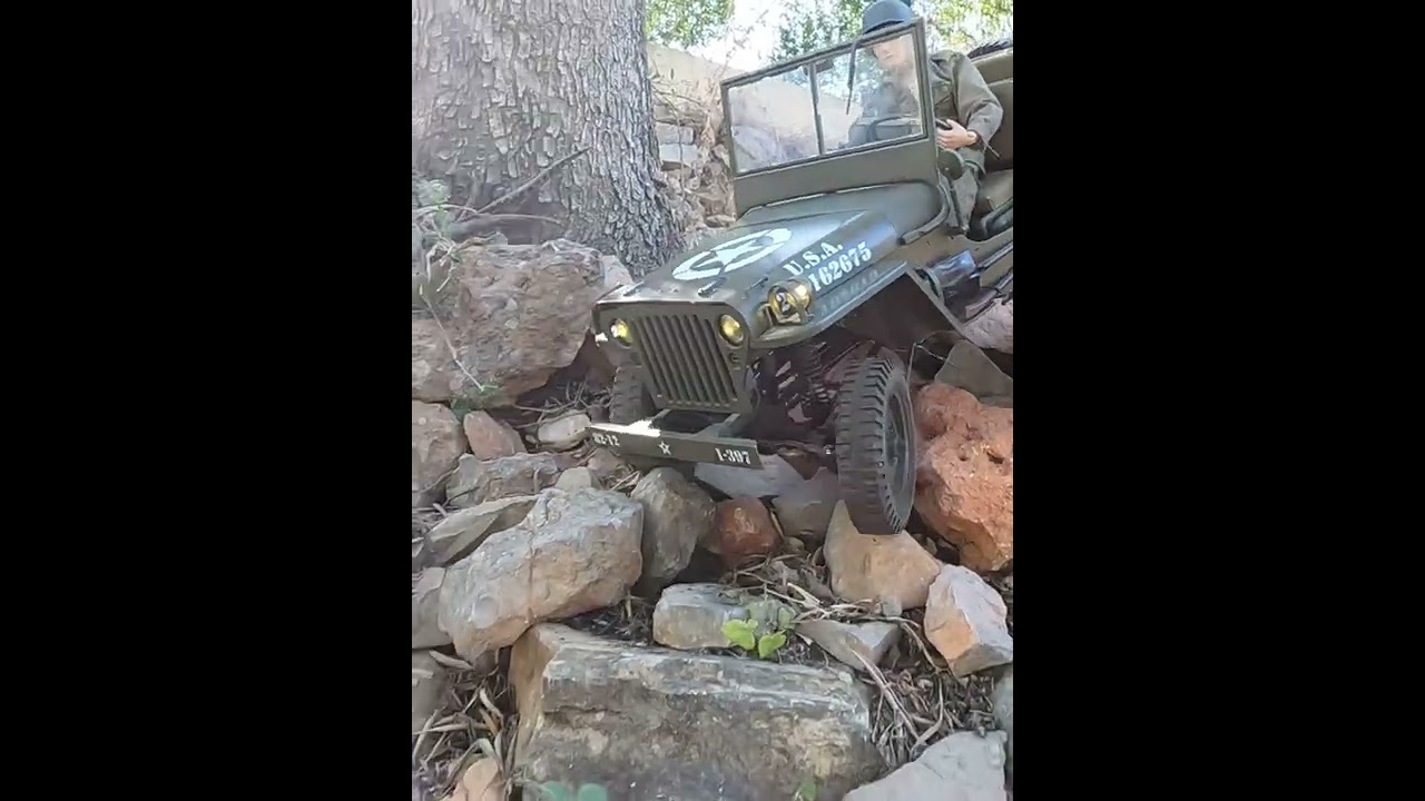 1941 Willys Jeep - RocHobby 1/6 Scale - Rc military crawler￼