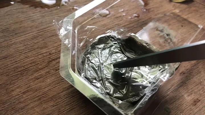 Mixing white glue and cement ? Result is not so interesting