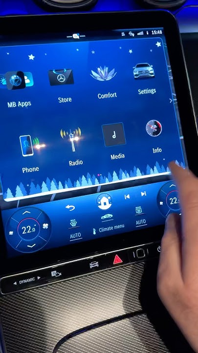 How cool is this?❄️⛄️”Happy Holidays” theme on the infotainment of my Mercedes C-Class😎❄️🎄