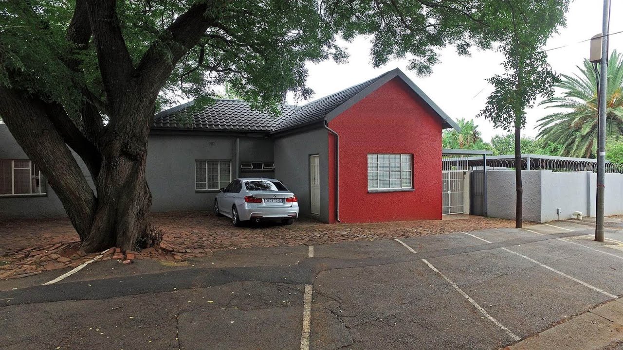 652 m² Commercial space for sale in Www.Privateproperty.Co.Za