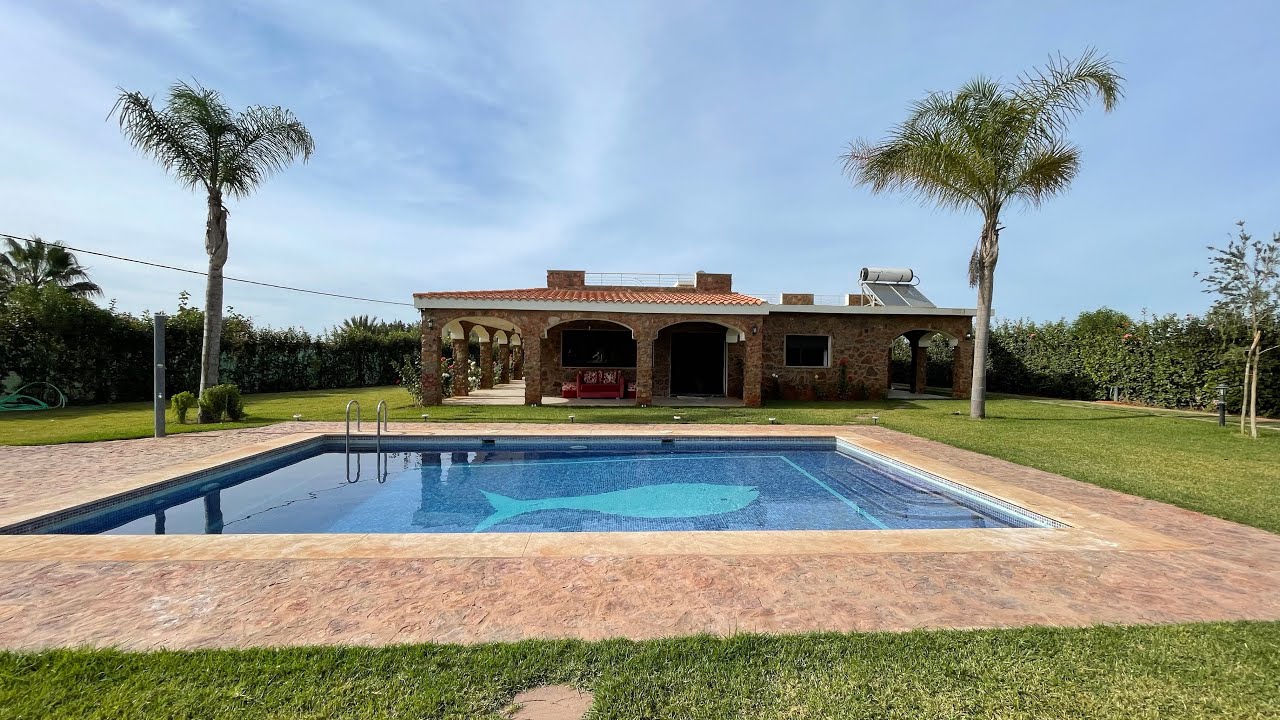 فيرمة محفظة✨ للبيع من نواحي📍 بنسليمان مسبح +أشجار موقع جد ممتاز على الكودرون  و الثمن قابل للنقاش‼️