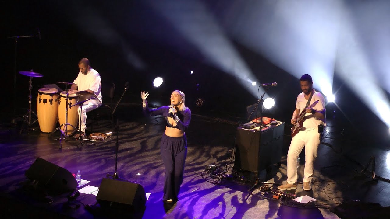 Juliana Linhares - Live Le Pradet France (2023)