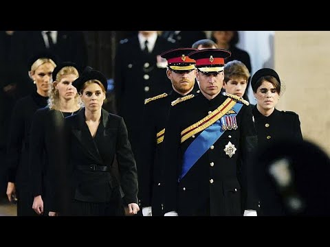 Внуки и внучки у гроба Елизаветы II