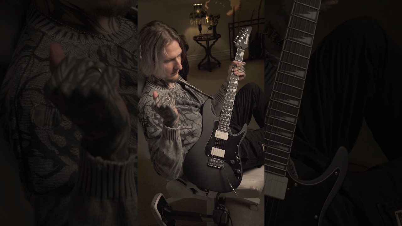 Παρακολούθηση THIS RIFF BROKE THE INTERNET στο YouTube Παρακολούθηση THIS RIFF BROKE THE INTERNET στο YouTube