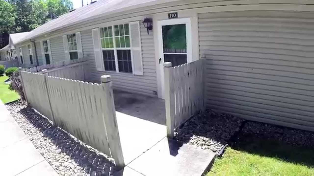 2 Bedroom / 2 Bath / 1 Car Garage Floor Plan at Ashberry Village