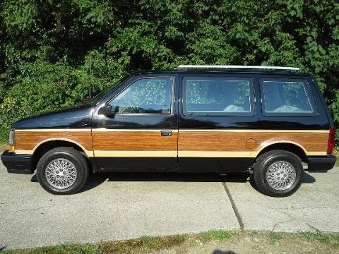 Look at a Near Mint! 1990 Plymouth Voyager