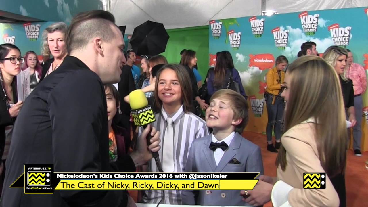 The Cast of Nicky, Ricky, Dicky, & Dawn @ Nickelodeon's Kids Choice Awards 2016 | AfterBuzz TV