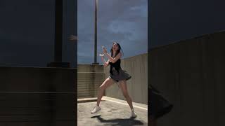 Bounce When She Walks | Tiktok Dance Resimi