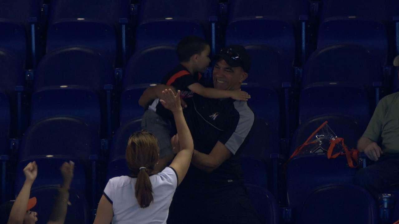 Father catches a foul ball for his child YouTube