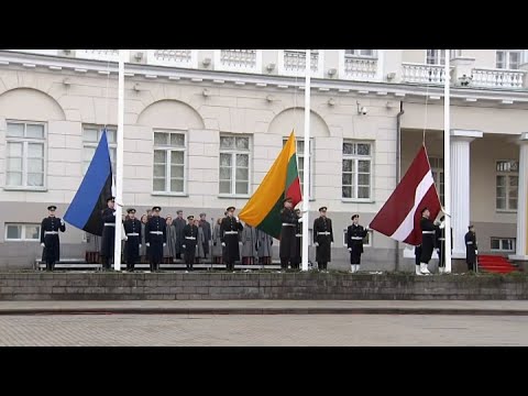 Video: S.C. Gubernatorius Ragina Pašalinti Konfederacijos Vėliavą