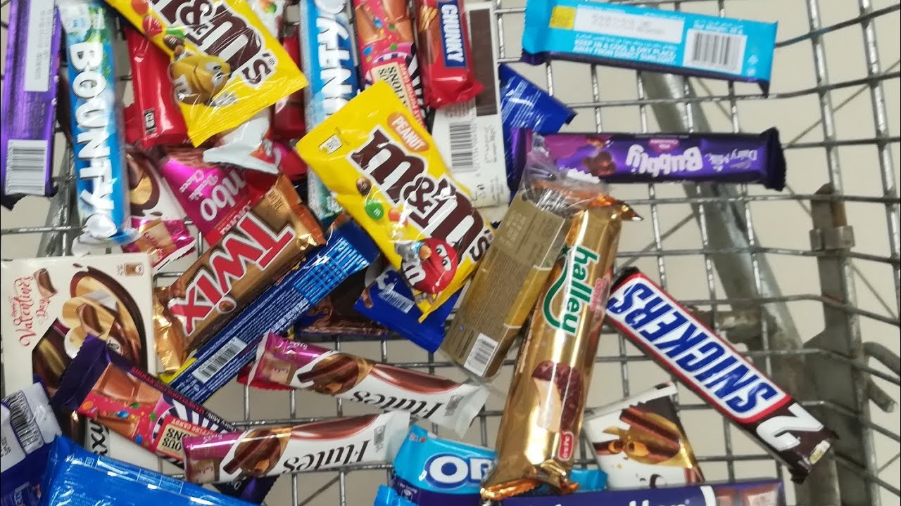 معركه الشوكولاته في السوبر ماركت♥️( معنى السعاده) 💜