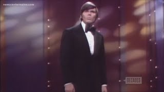 It’s a whole new act for singer John Davidson
