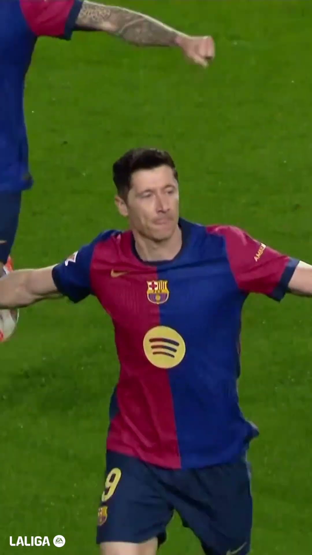 32 goals this season... and counting! ?  #fcbarcelona #lewandowski #laligahighlights #shorts