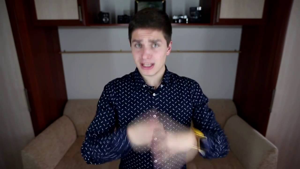 Ruso Mexicano hablando español /Russian Mexican boy speaking spanish