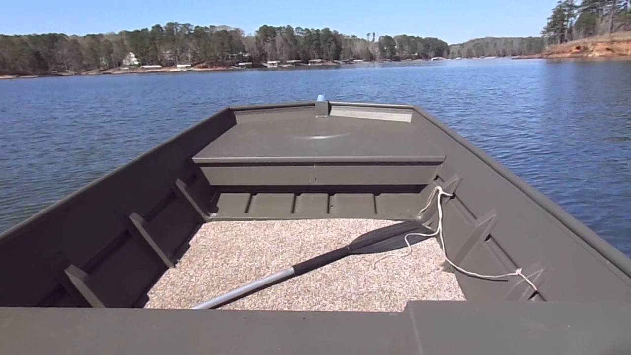 1996 Johnson 25 HP on 15' aluminum Jon boat - YouTube