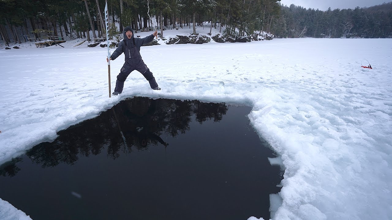 CBC Nunavut - Extreme ice fishing. Deep giant fishing hole