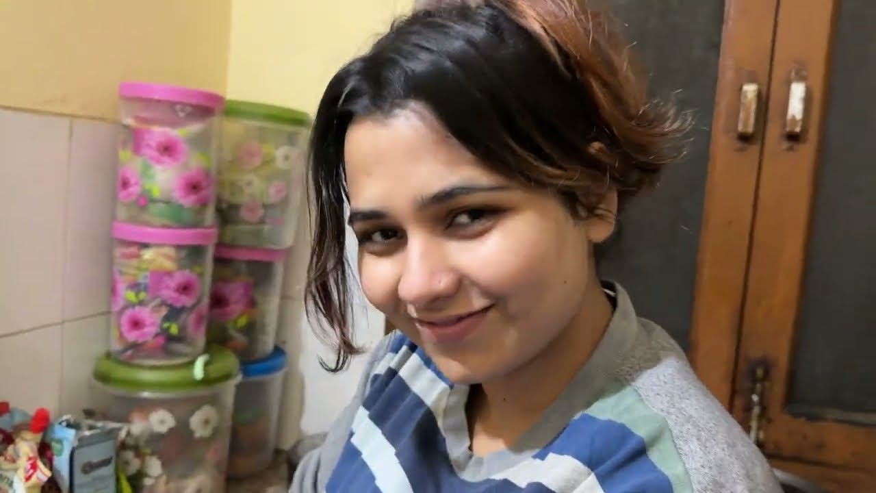 Aaj toh bach gyi Priya 😱/Kitchen mein kaam krte hue … 