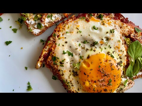 THE BEST PESTO EGG TOAST EVER!!