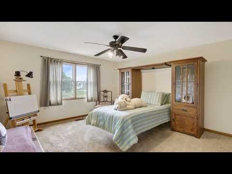 1121 Boxwood Court, Crystal Lake, IL home video tour