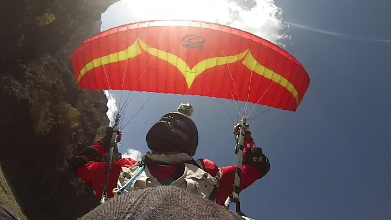 Ozone Rapi-Dos 9 swooping JAPAN