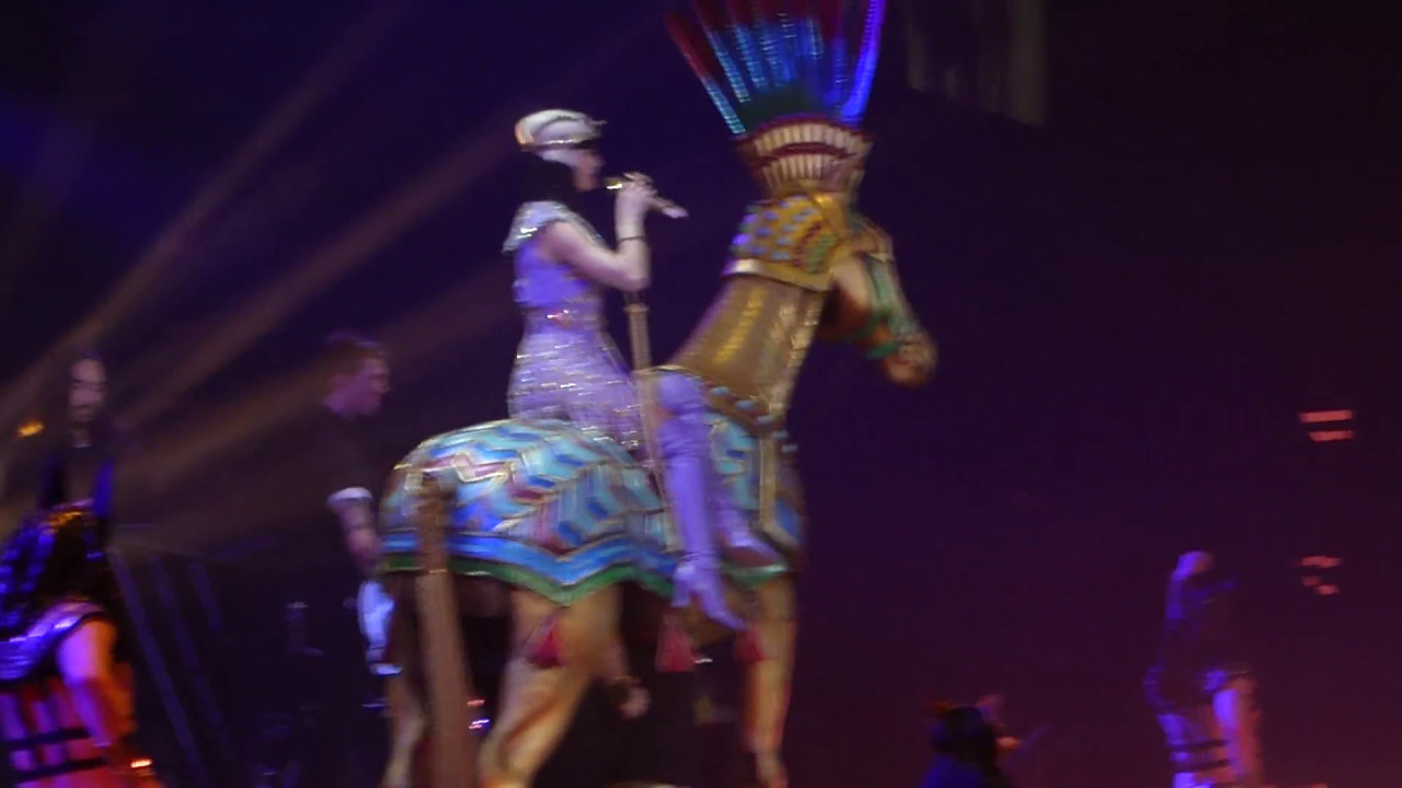 Katy Perry - Dark Horse @ Live Telenor Arena - Oslo - 20.03.2015