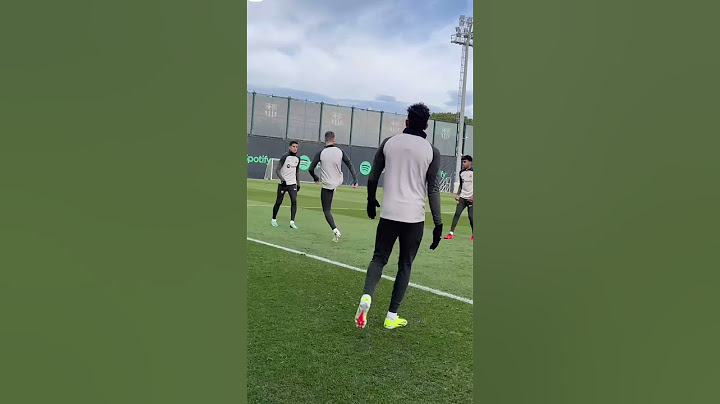 Raphinha's Control is Top... But wait for Lamine #shorst #footballshorts #fcbarcelona