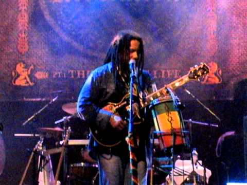 Stephen Marley @ The Fillmore, SF 6-15-11 Performing "Tight Ship"