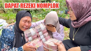 Download Lagu HEBOH - GADIS PENGHAPAL AL QUR’AN KAGET HAMPIR PINGSAN DAPAT RIZQI HAMPIR 100 JUTA BUAT BANGUN RUMAH MP3
