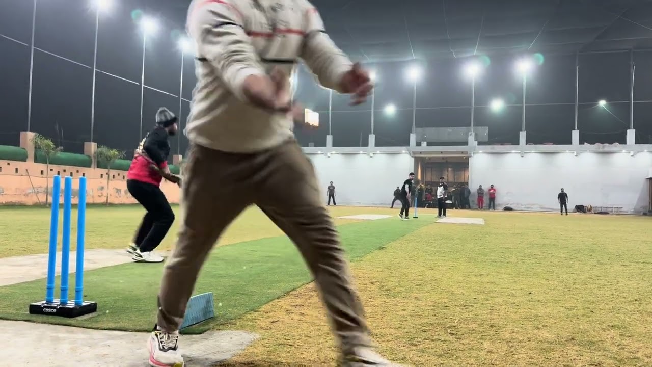 Book your slot by huddle app _9871896921