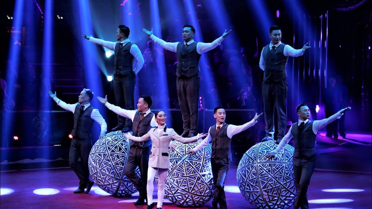 Mystery of Gentlemen (Hand voltage on balls) 45 International Circus Festival Monte Carlo
