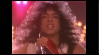 Paul Stanley exploding my overies with his voice alone for 12 minutes