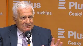 Václav Klaus: Otevření stavidel migraci byl fatální čin. Podezírám Merkelovou, že už to sama ví