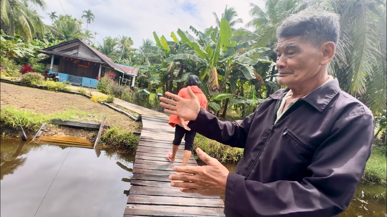 Suasana perkampungan tionghoa menjelang tahun baru imlek