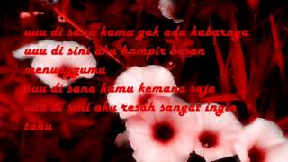 Download Lagu foto dalam dompetmu bersama DEMIA MP3