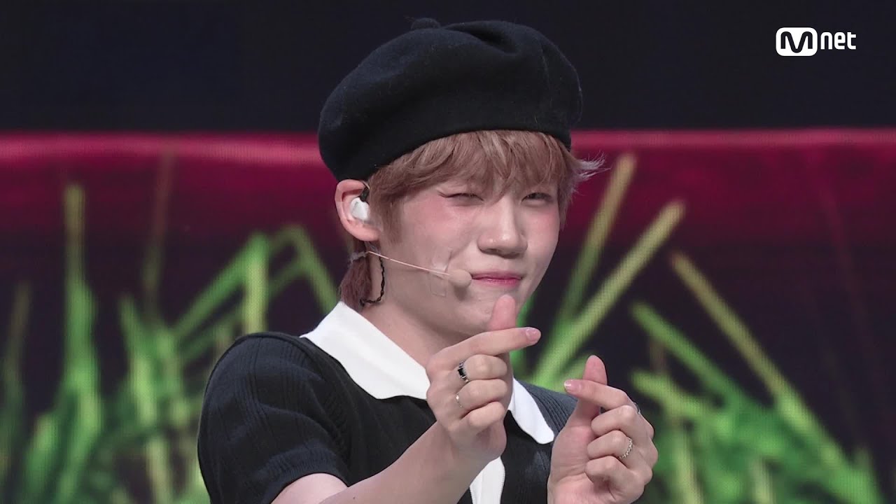 CLOSE YOUR EYES - Snowy Summer #엠카운트다운 EP.897 | Mnet 250717 방송