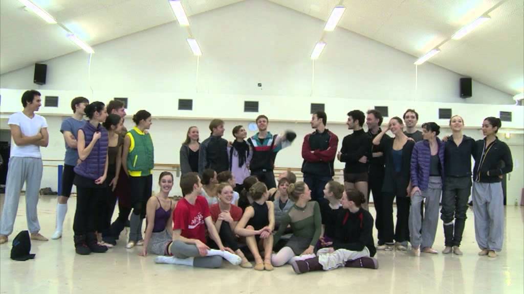 "Merry Christmas" from the Bavarian State Ballet