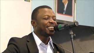 Fr Neville KANONO à Bruxelles en mode adoration