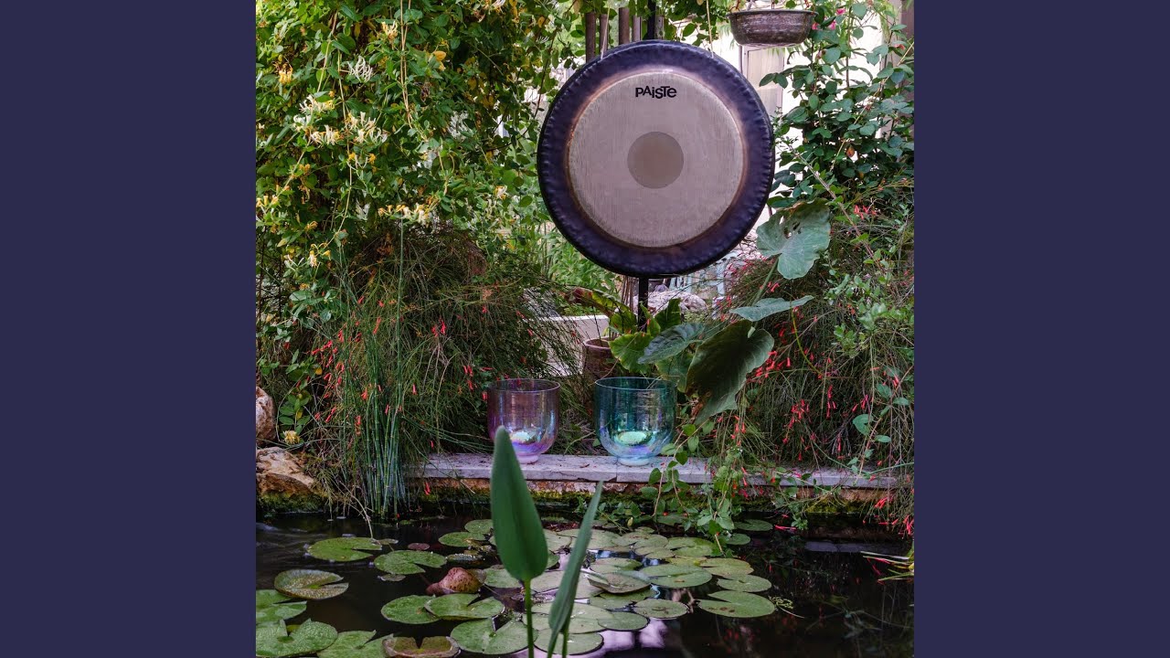 Смотреть «Travel Between Worlds» на YouTube